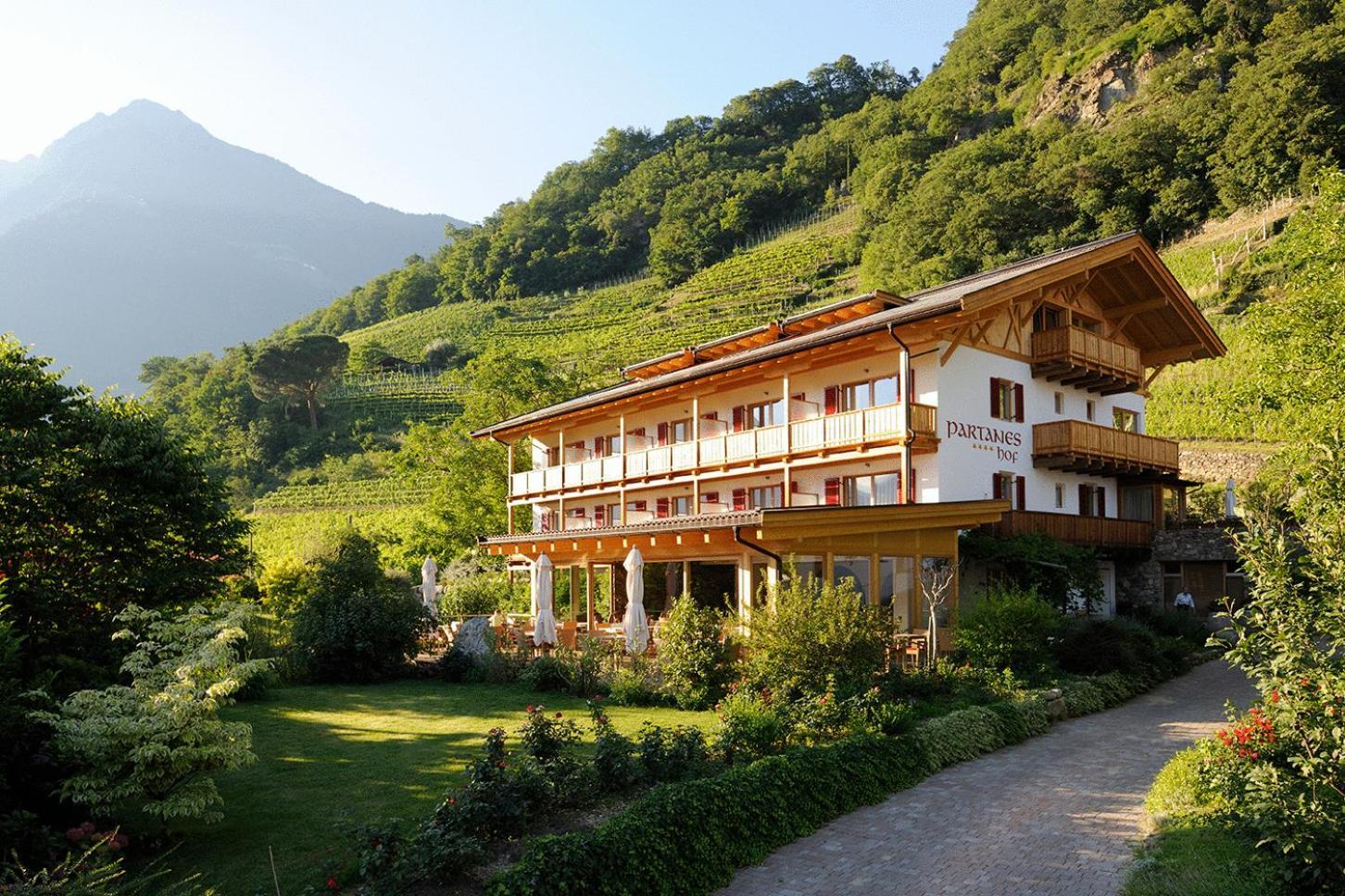 Hotel Garni Partaneshof เมราโน ภายนอก รูปภาพ